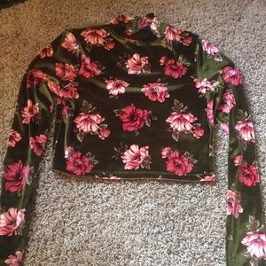 Floral long sleeve Crop